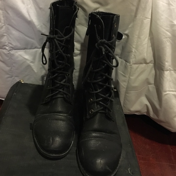 Lace up Black booties in size 7