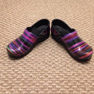 Dansko wired patent design medical clogs