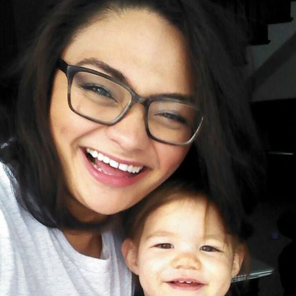 Meet your Posher, Nicole - Picture 1 of 1