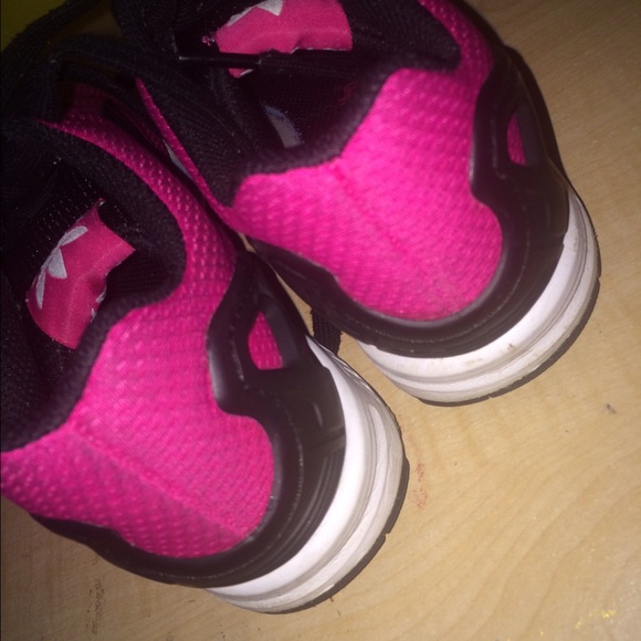 Adidas Flux Shoes - Picture 3 of 3