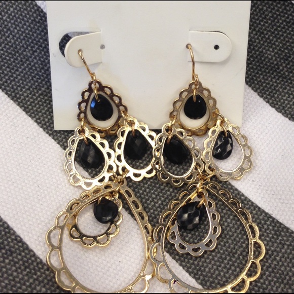 Gorgeous gold earrings - Picture 2 of 8