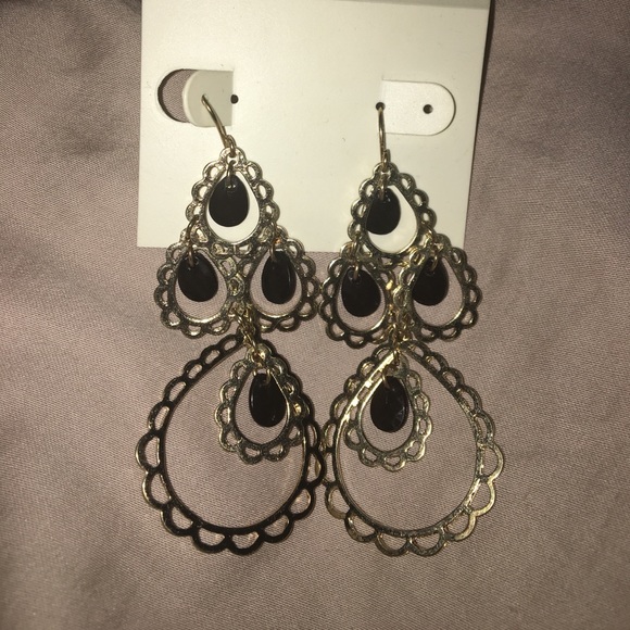 Gorgeous gold earrings - Picture 3 of 8