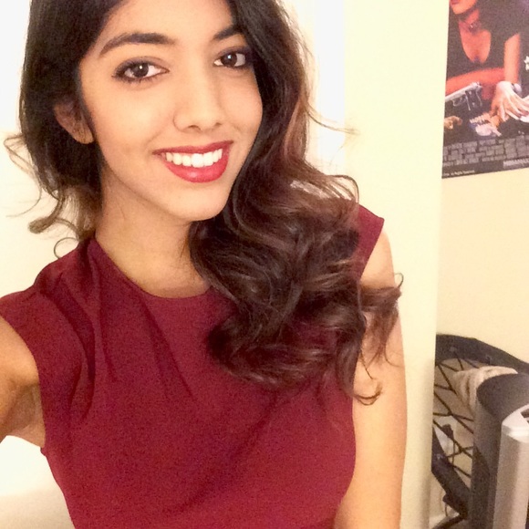Meet your Posher, Azra - Picture 1 of 1