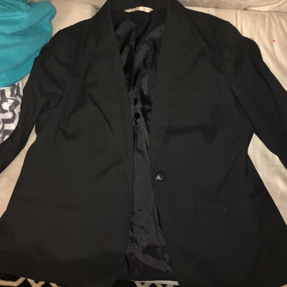 Blazer - Picture 2 of 4