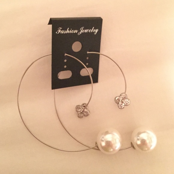 🔅Unique Pearl Earrings🔅 - Picture 1 of 3