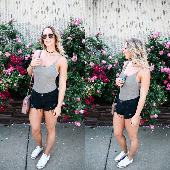 SOLD✨Open Back Striped Bodysuit - Picture 2 of 4