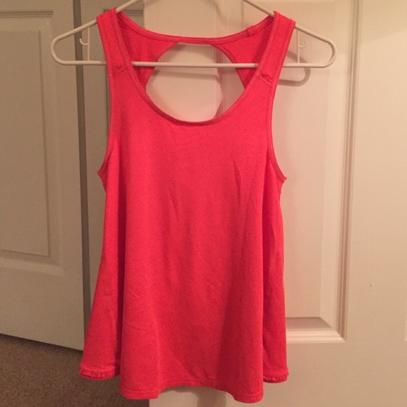 AE Performance Ruffle Tank