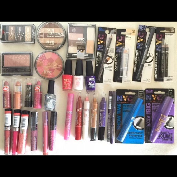 New!!! NYC Mixed Lot Of 32 Makeup / Wholesale L.1