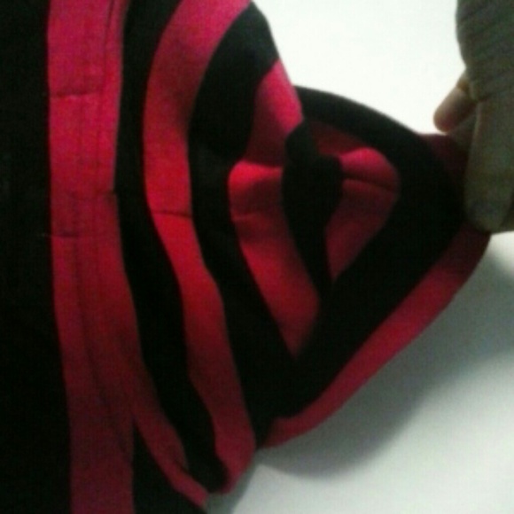 Derek heart swoop neck top - Picture 3 of 3