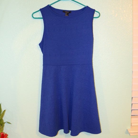 Skater dress w/ back slits