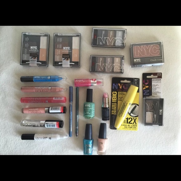 New!!! NYC Mixed Lot Of 20 Makeup / Wholesale