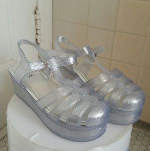 Grey platform jelly shoes