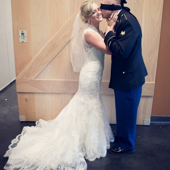 Allure Lace Wedding Dress - Picture 4 of 4