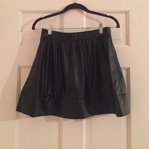 Forever 21 Pleather Mini A-Line Skirt Size M