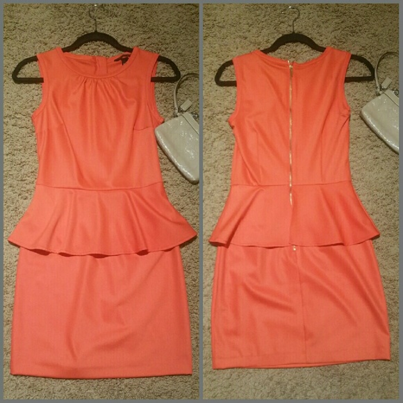 🚫Not For Sale🚫 H&M peplum dress & Coach wristlet