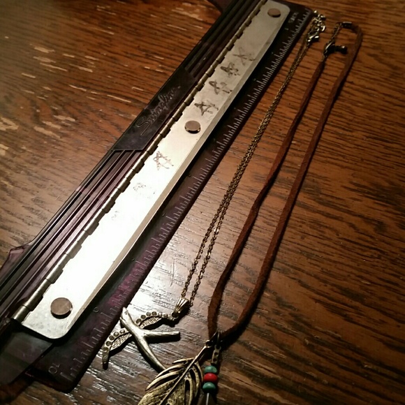 NECKLACE BUNDLE!! - Picture 4 of 4