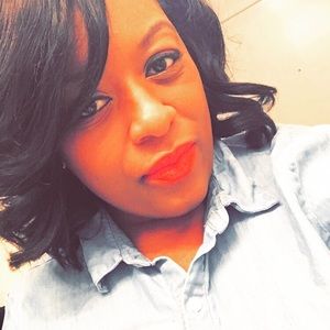 Meet your Posher, Darcia