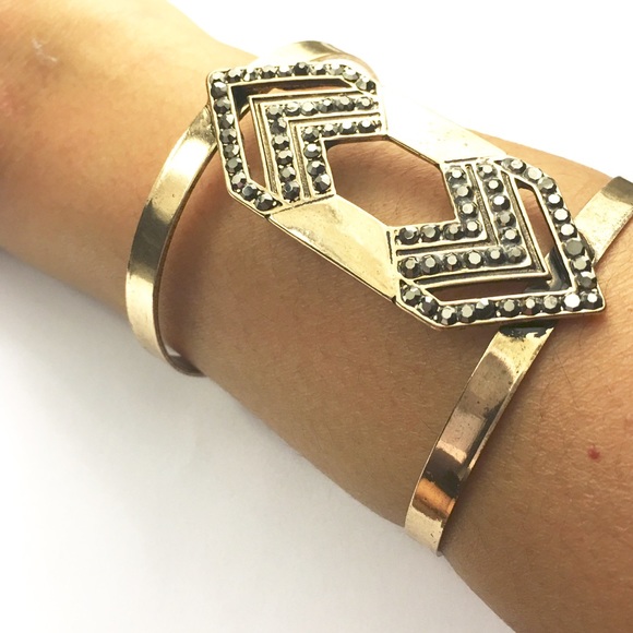 1 Pc. Rhinestone Cuff Bracelet - Picture 4 of 4