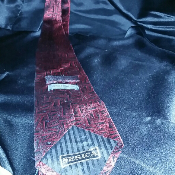 Serica Tie