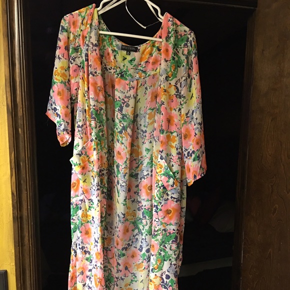 Long sheer Floral Kimono