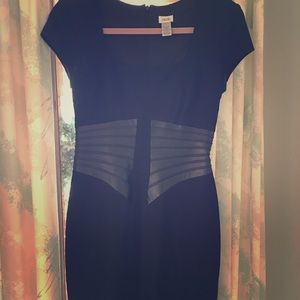 Cache size 4 black dress