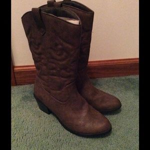Chocolate brown cowboy boots