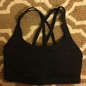 black lululemon sports bra energy