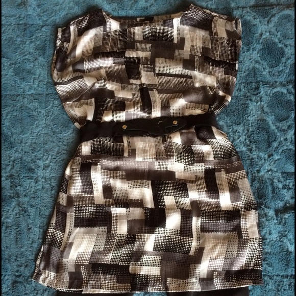 Top - Picture 2 of 2