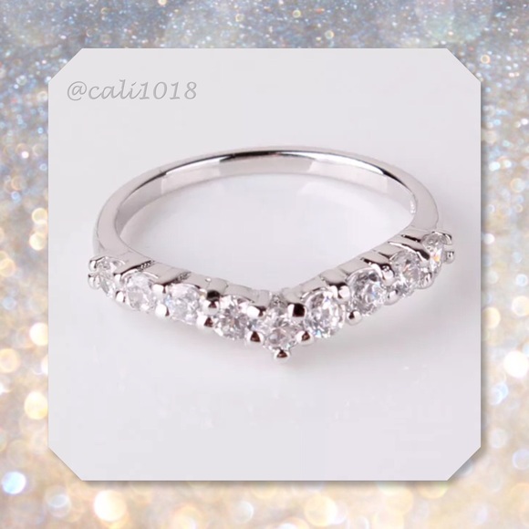 Glam Squad 2 You Jewelry - 🆕White Sapphire & White Gold Filled Band