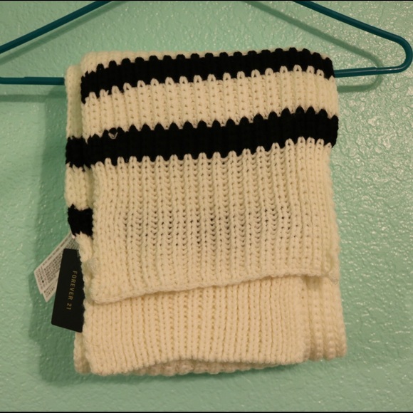 Forever 21 scarf