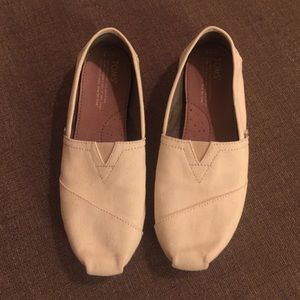 Practically new off-white TOMS