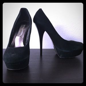 Steve Madden Suede Platform Pumps