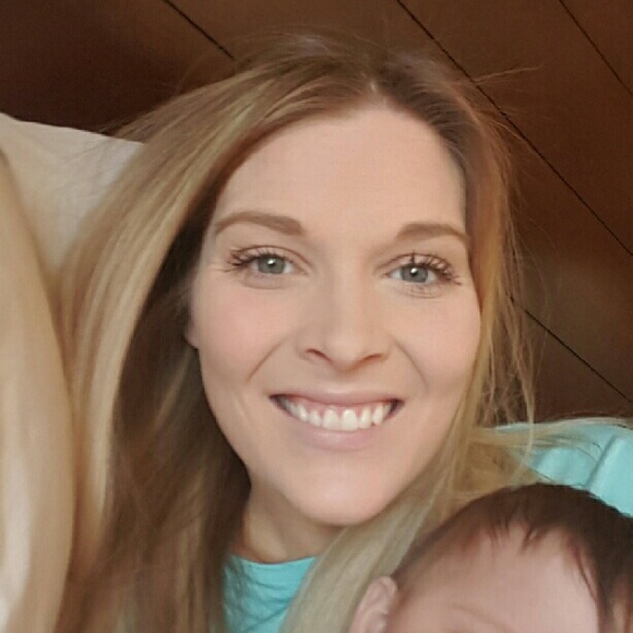 Meet your Posher, Lizbeth - Picture 1 of 1