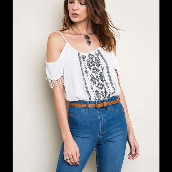 💕 SUMMER SALE 💕 Angelina Off the Shoulder Top - Picture 2 of 4