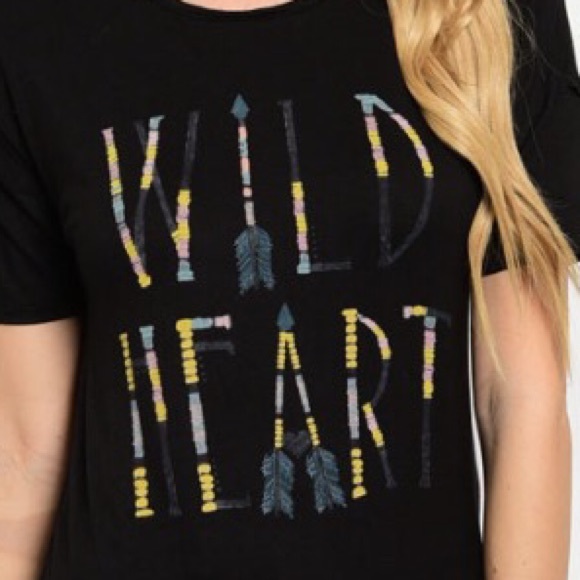 🎉CLEARANCE🎉"Wild Heart" Short Sleeve Graphic Tee - Picture 3 of 3