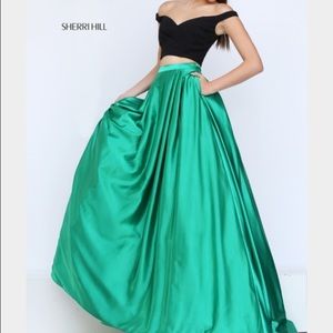 LOOKING. I'm trying super hard to find this dress.