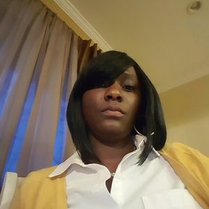 Meet your Posher, Tiara