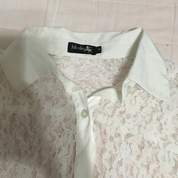 😍White lace top - Picture 3 of 4