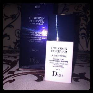 Dior Diorskin Forever & Ever Wear Makeup Base