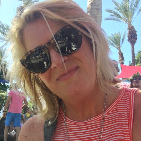 Meet your Posher, Kim - Picture 1 of 1