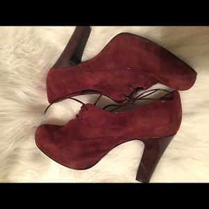 Nine West burgundy shooties