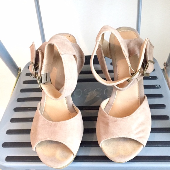 Forever 21 Shoes - Like NEW F21 suede like nude wedge sandals Forever 21 Shoes - Like NEW F21 suede like nude wedge sandals