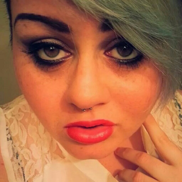 Meet your Posher, Jasmine - Picture 2 of 4