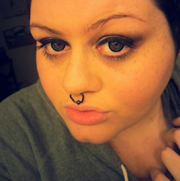 Meet your Posher, Jasmine - Picture 3 of 4