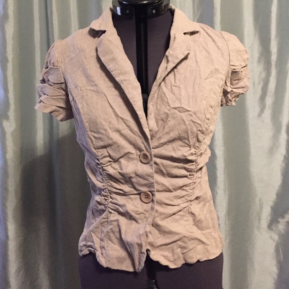 Tan short sleeve casual suit jacket
