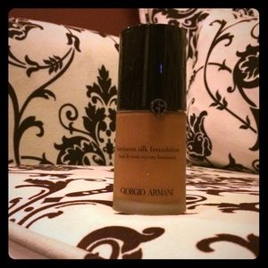 Giorgio Armani Luminous Silk Foundation, #10