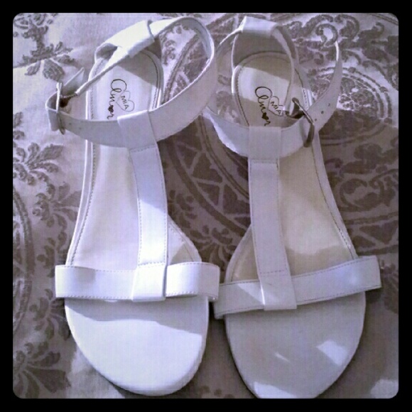 White sandals size 8