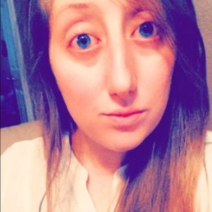 Meet your Posher, Courtney