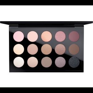 Mac Eye Shadow Pallet