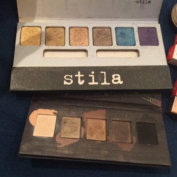 2 Stila eyeshadow palettes